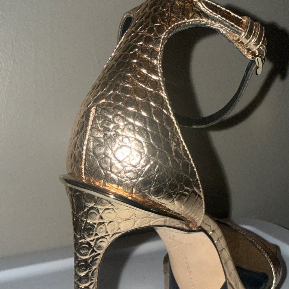 Victoria Beckham Metallic Gold Croc-Embossed Heels - Picture 8 of 11
